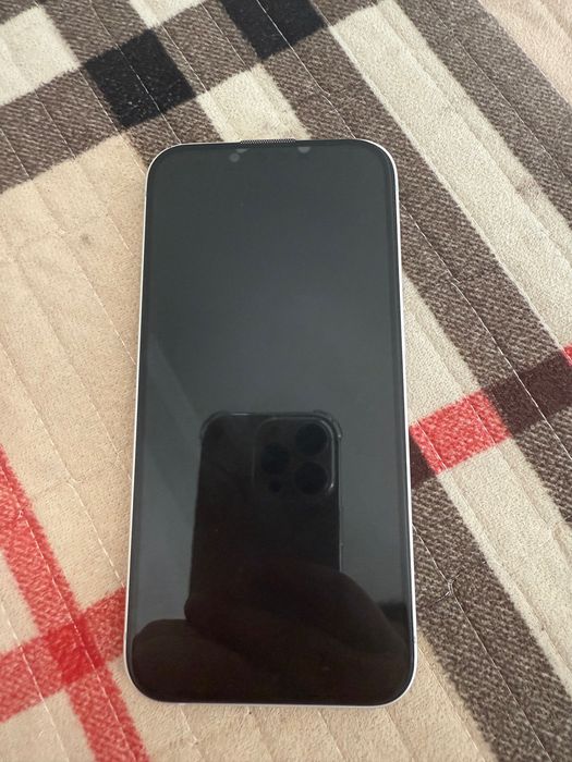 iPhone 13 обычный