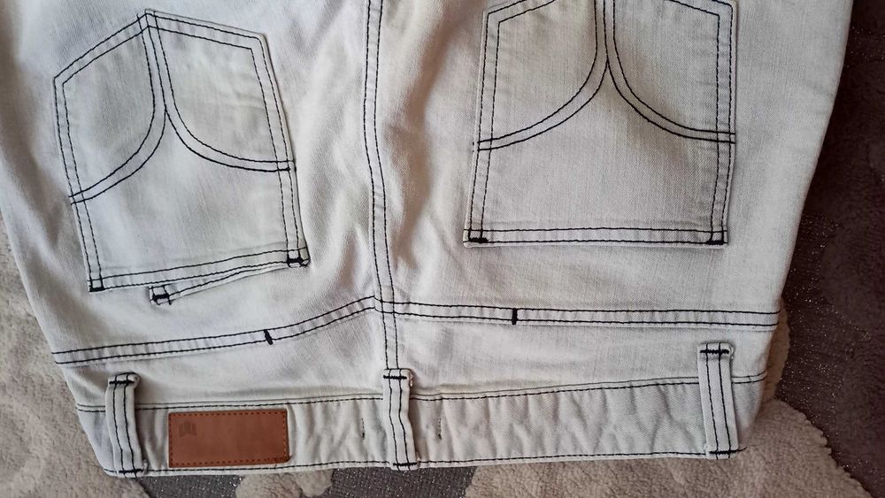 Дамски светли дънки MINIMUM