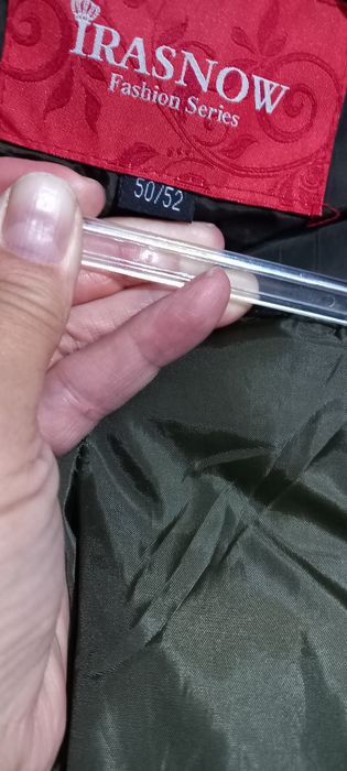 Женская  зимняя куртка с капюшоном,