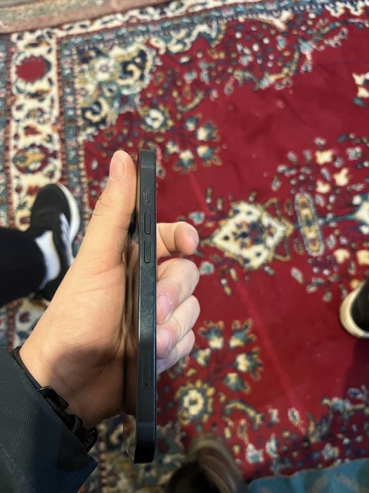 Айфон 13 продам хорошый