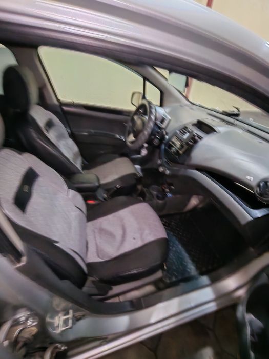 Спарк 2-позиция сотилади. 2011-йил 193.200 км юргани