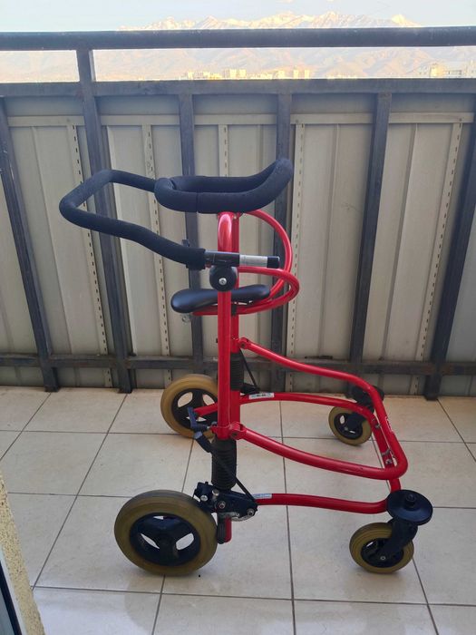 Ходунки - тренажёр Wolker. Для ДЦП.