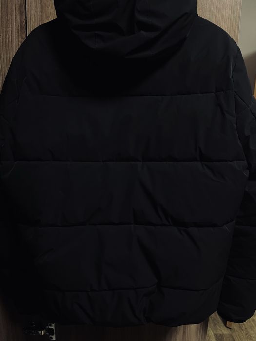 Продам куртку Tommy Hilfiger