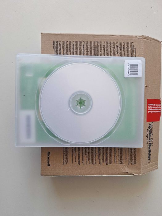 Microsoft Windows XP Home Edition OEM – Romanian Version – Complete Collector’s Package