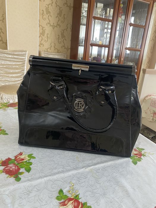 Продаются женские сумки