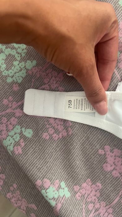 Нов бял сутиен 85B