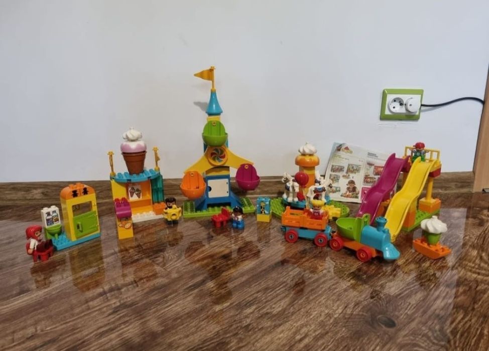 LEGO DUPLO - Parc mare de distractii
10840, 106 piese