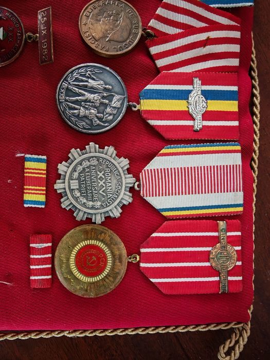 Insigne vechi comunism