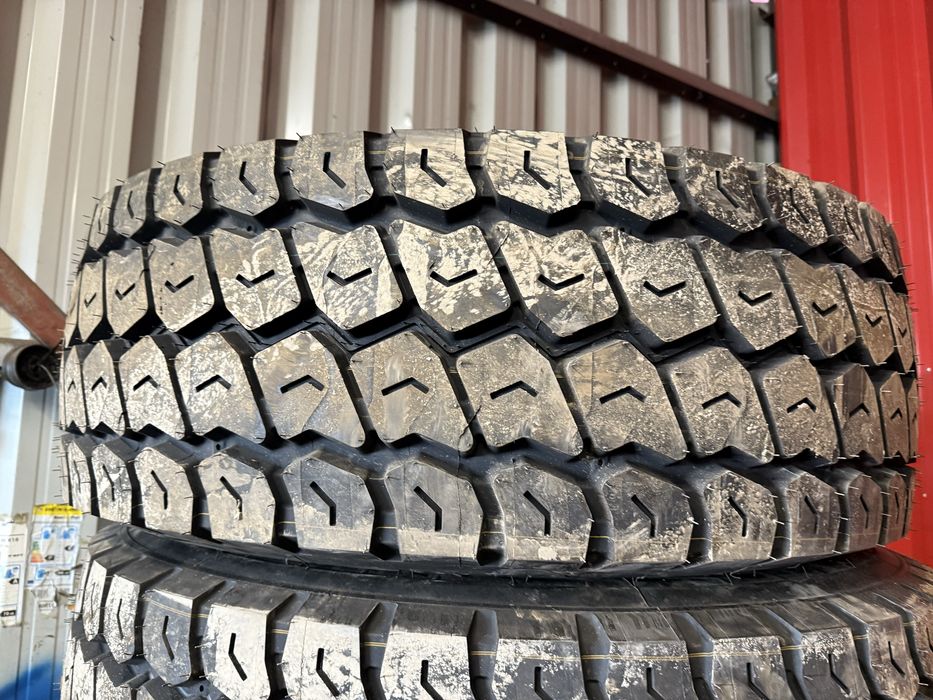 Anvelope Noi 385/65/22.5 Michelin