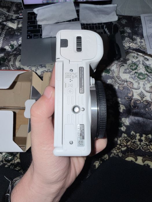 Продам камеру Sony ZVE-10
