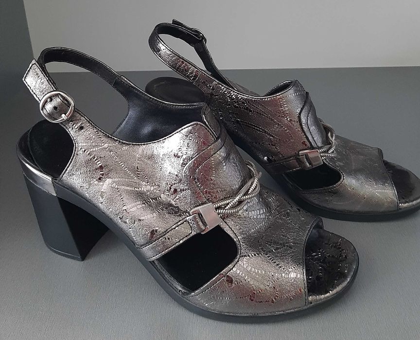 Дамски сандалети от естествена кожа