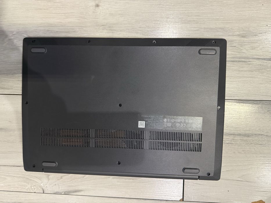 Lenovo V15 iwl-i7  8565u-16гб/512гб m.2 nvme/MX110