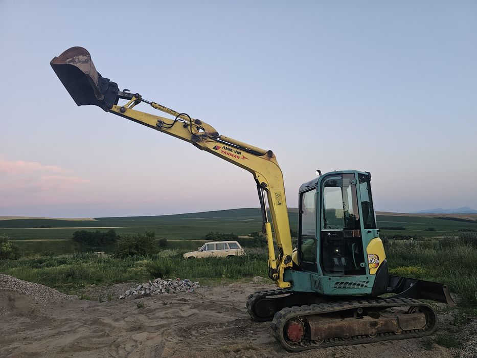 Miniexcavator yanmar vio 45 jcb kubota takeuchi  komatsu volvo