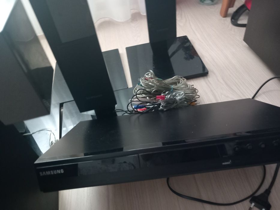 Sistem Home Cinema +DVD SAMSUNG  5 linii