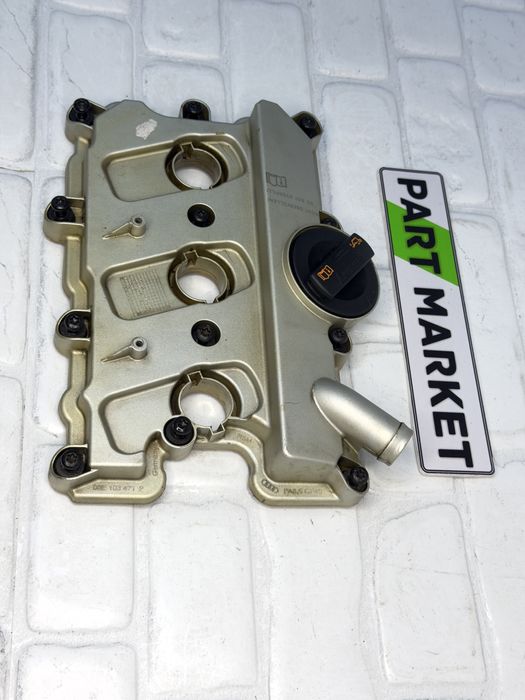 Капак двигател AUDI 3.0TFSI 06E103471P