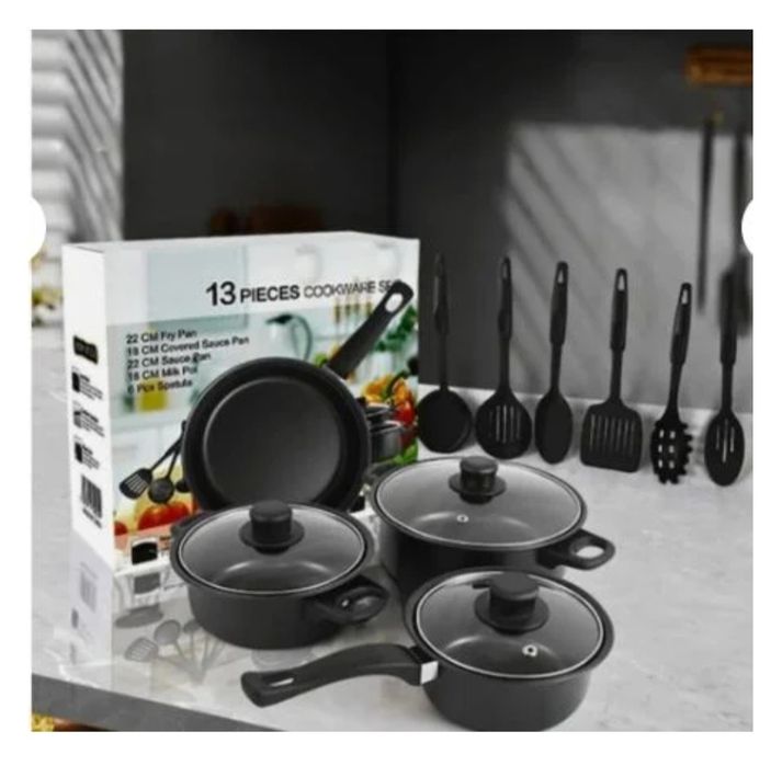 Set 13 piese oale si tigai antiaderente, silicon alimentar, negru