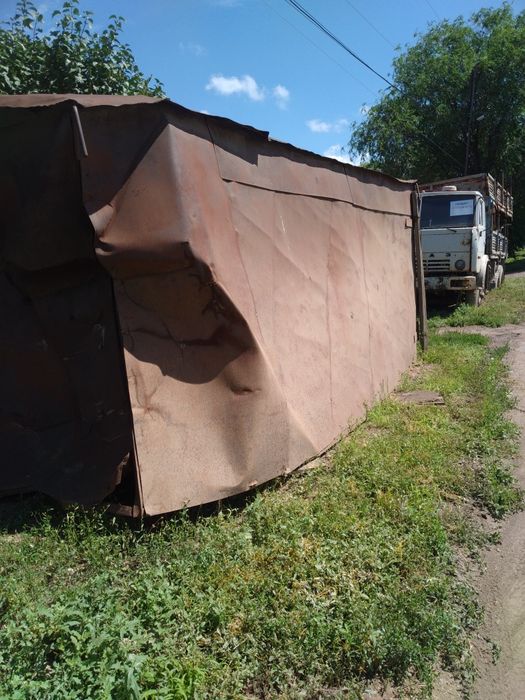Продам гараж в аварийном