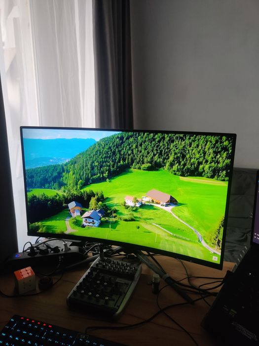 Монитор 31.5 MSI Optix AG321CQR