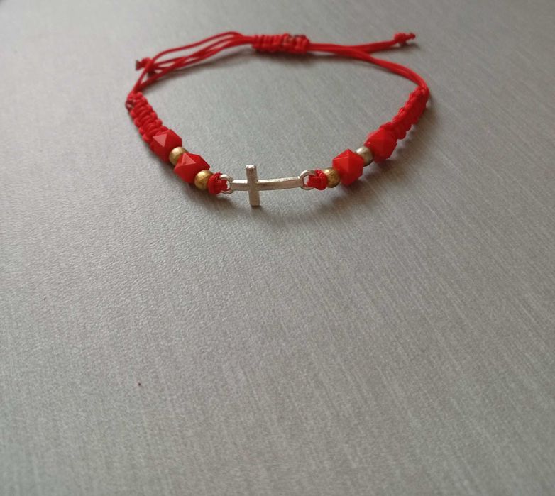 Ръчно изработени гривни