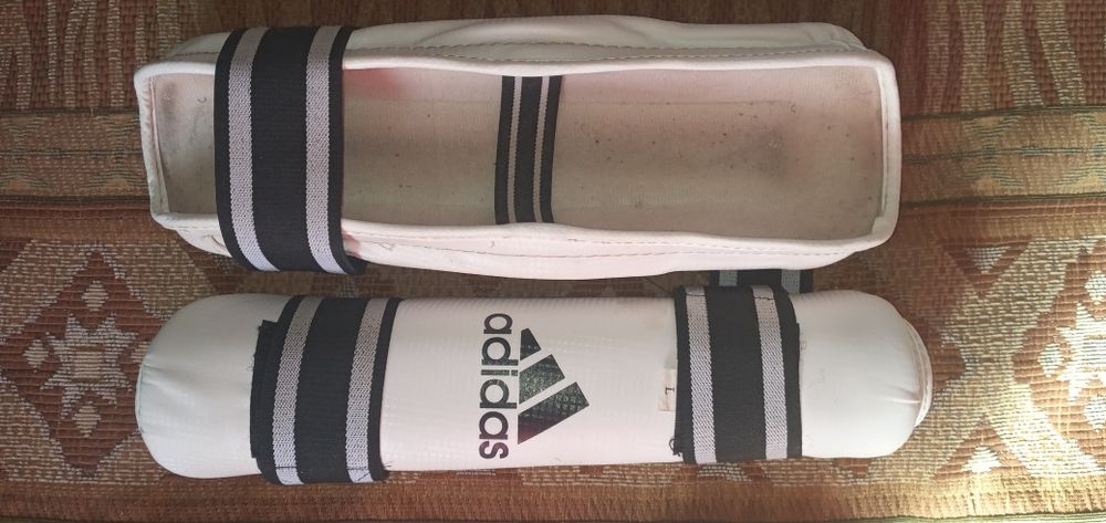 Щитки для таэквондо, каратэ