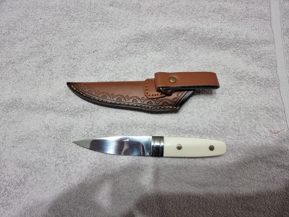 Продам нож новый