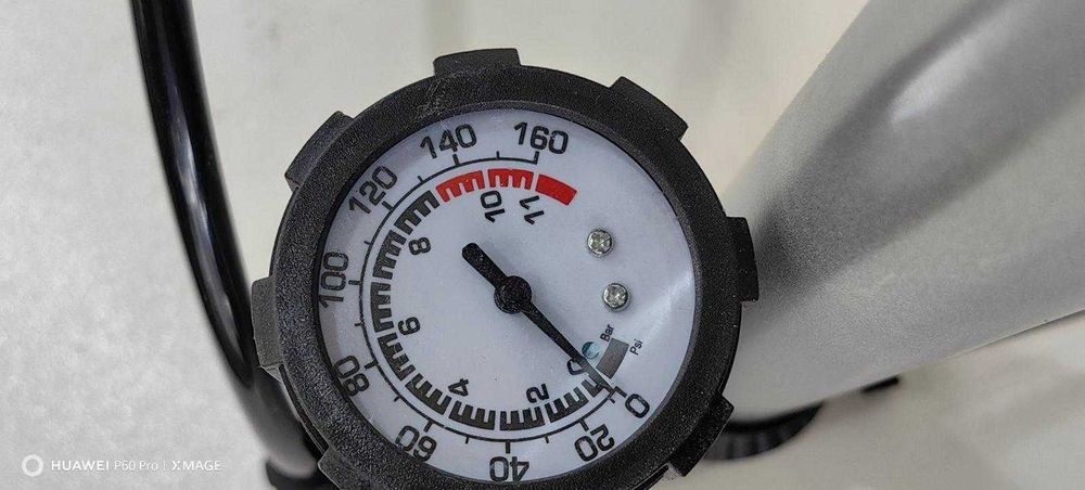 ТОП ЦЕНА!!! Ръчна Въздушна Помпа MAN с МАНОМЕТЪР за Помпане на Гуми.