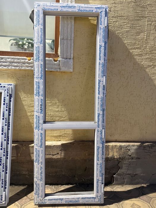 Продам пластиковые двери и окна