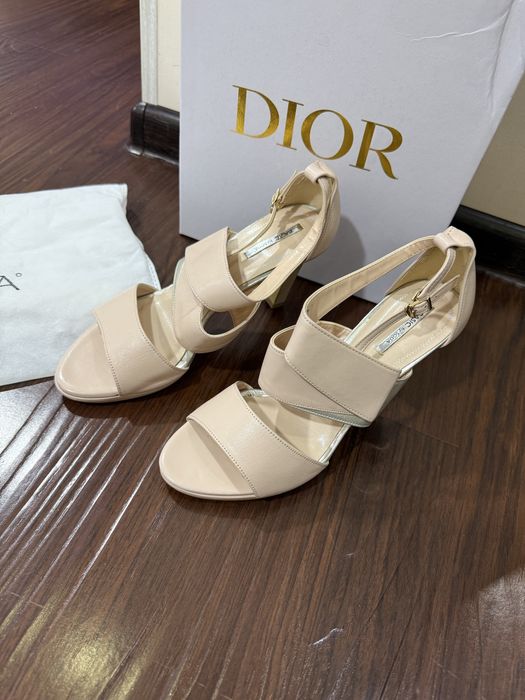 Новая женская обувь