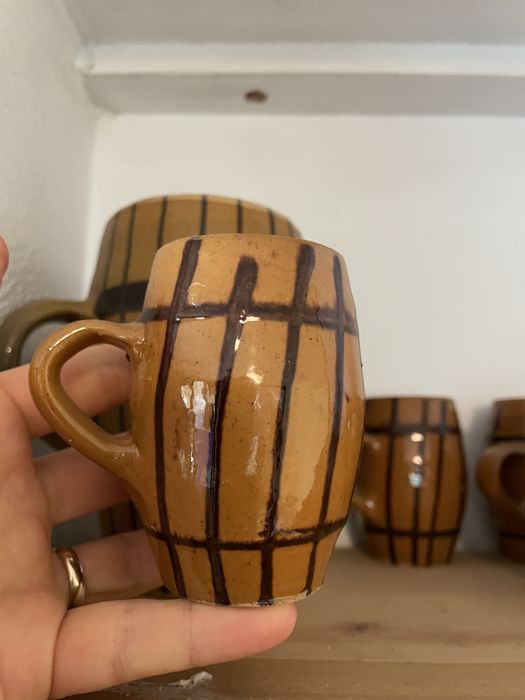Vand set de lut smaltuit carafa si 6 cesti