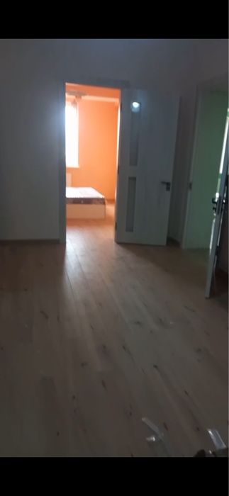 Ижарага 3 хонали 3 этаж,уй мебел билан жихозланаган. 500$ Микрорайон.