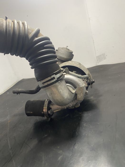 Turbina turbo Toyota avenesis 2.2 diesel 2008-2011 D-4D D4D