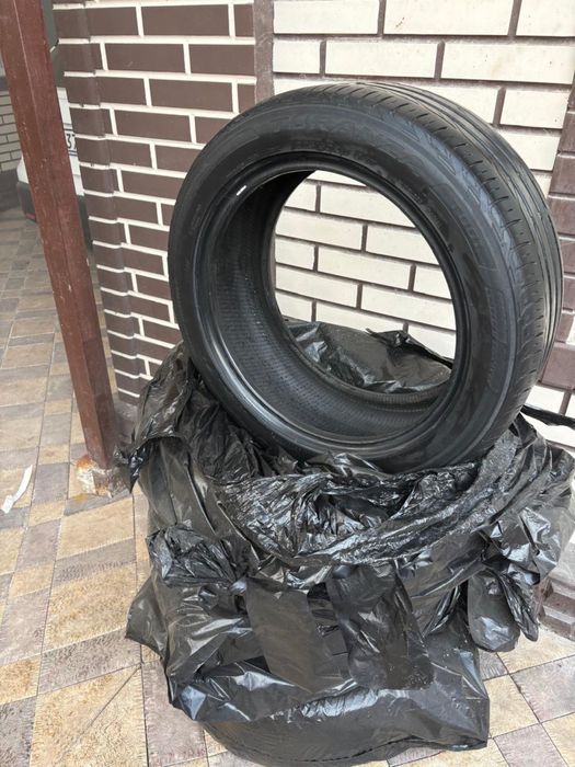 Продам два комплекта шин