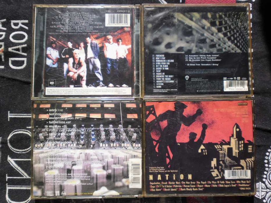 Продавам малко CD та+ едно VHS