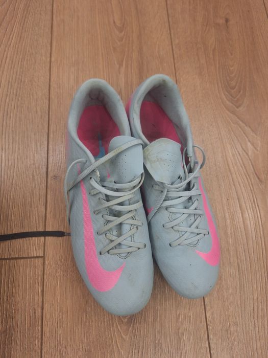 Футболни Обувки Nike Размер 40,5