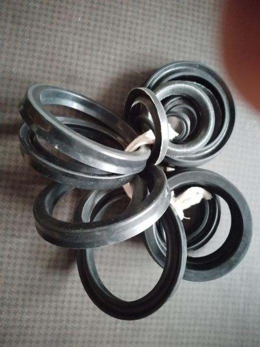 Запчасти на бур машину