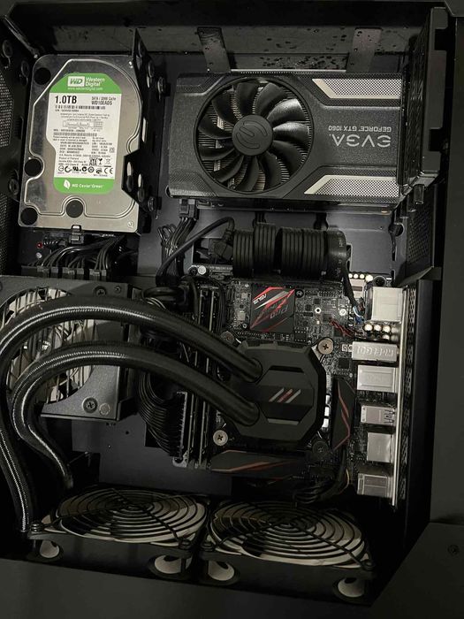 Геймърски Компютър MSI - i7-7700K, GTX 1060 (6GB),16GB RAM, SSD 512 GB