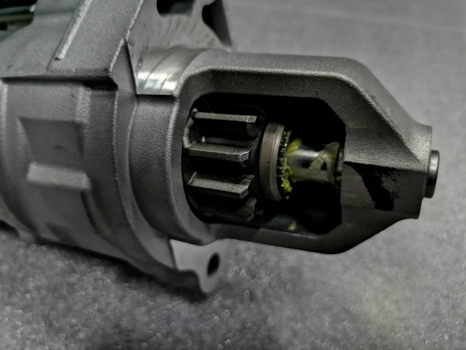 Нов стартер 8657337 OE BMW F90 G30 G11 G12 G70 G16 X5 G05 G06 X7 G07