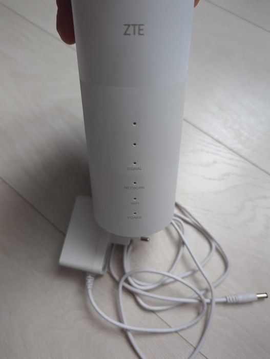 5G/LTE/3G router ZTE MC888 Vivacom