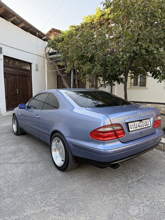 Mersedes benz clk320 kupee