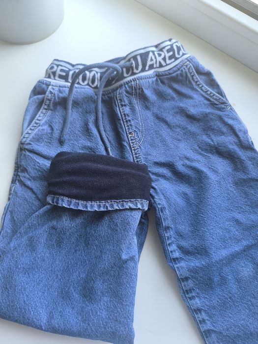 Джинсы,брюки,рубашка.