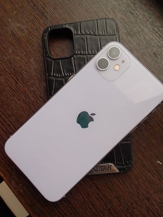 Продаю iPhone 11 128 Гб