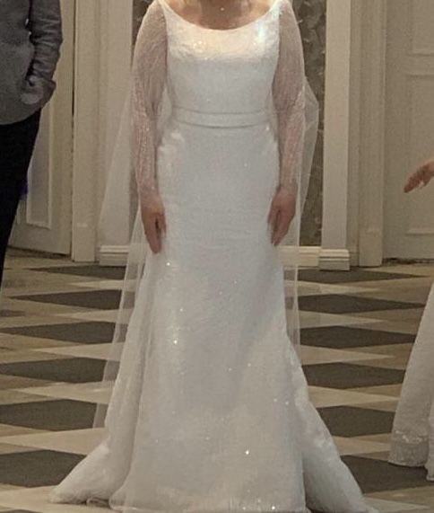 Свадебные платья четыре вида атлас , капрон , по талии , расклешенные