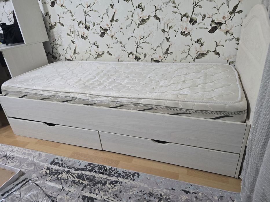 Кровать односпальная