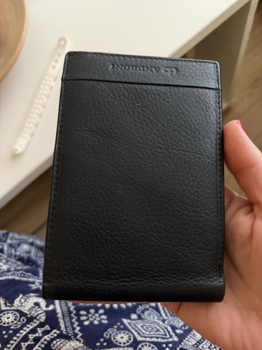 Кожен мъжки портфейл