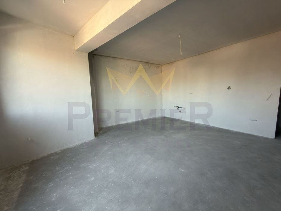 Продава се Двустаен апартамент в Варна, Колхозен пазар - 74 кв.м за 1555 €/кв.м - Снимка #1