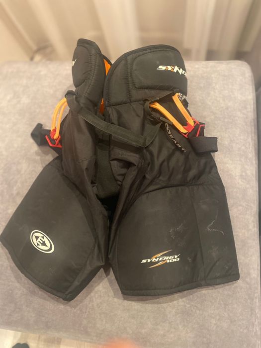 Продам хоккейную форму