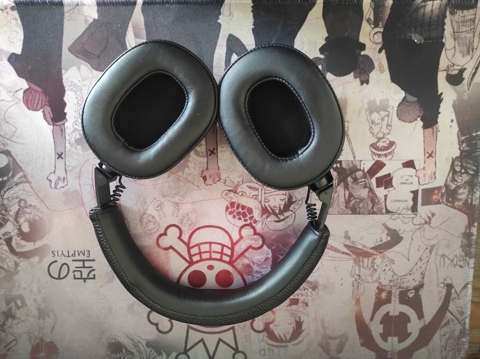 беспроводные наушники новые