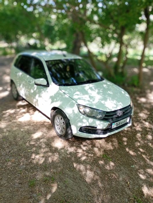 Продам машину лада гранта