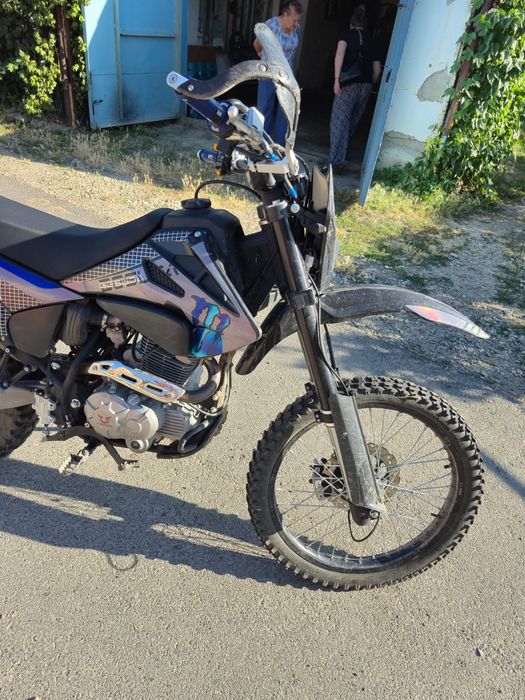 Спортивный мотоцикл Enduro