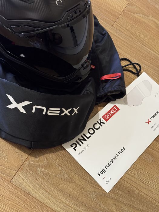 Nexx каска карбонова L